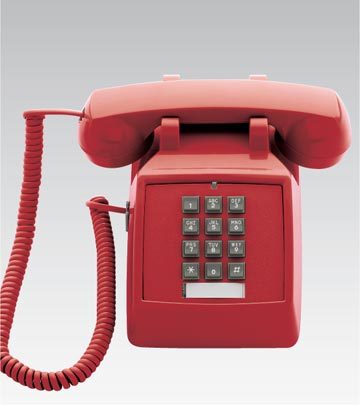 Điện thoại Scitec Aegis C25003 màu đỏ